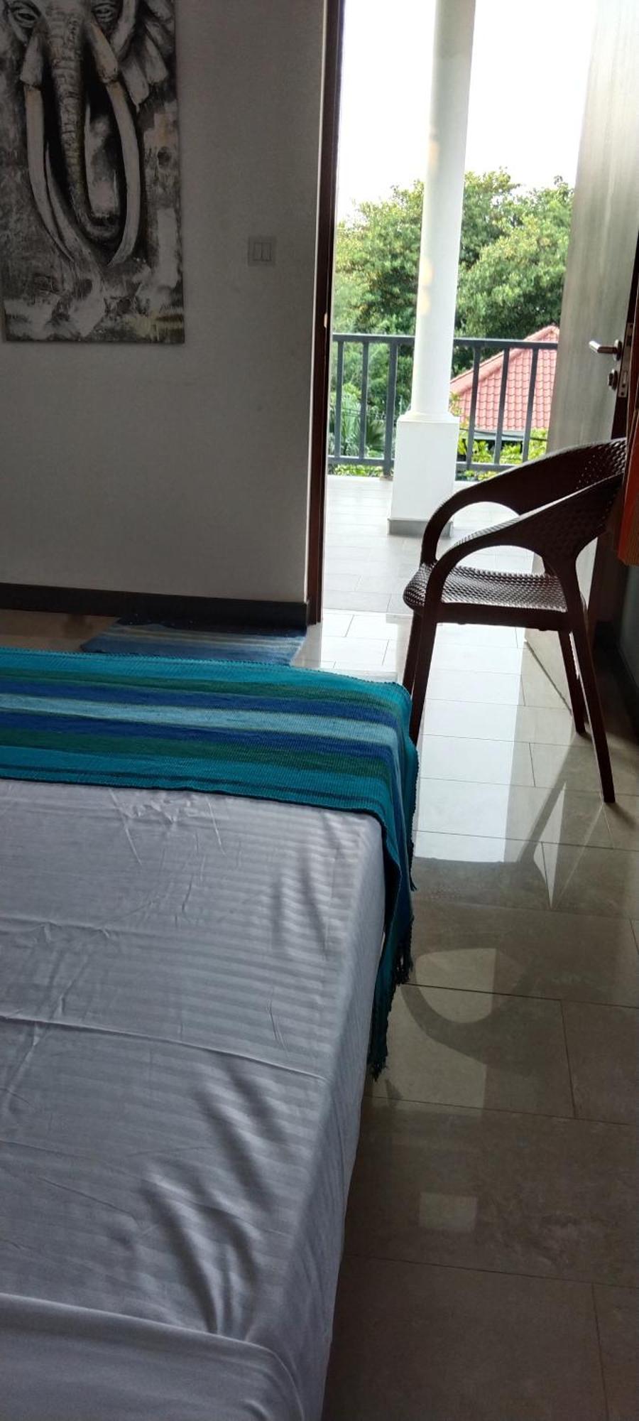 Bed and Breakfast Pick & Go White House Negombo Exterior foto